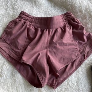 Lululemon pink hotty hot shorts (2.5 in inseam)